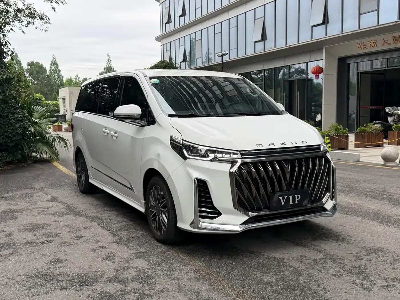 Maxus G20 2023 Facelift PLUS 2.0T Gasoline Automatic Luxury Edition — миниатюра 3