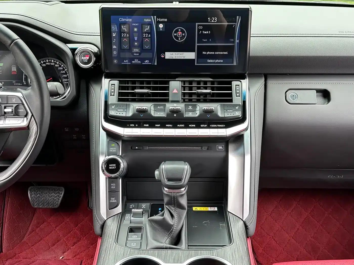 Land Cruiser (Imported) LC300 2022 3.5T GR 70th Anniversary Sport Edition — миниатюра 7