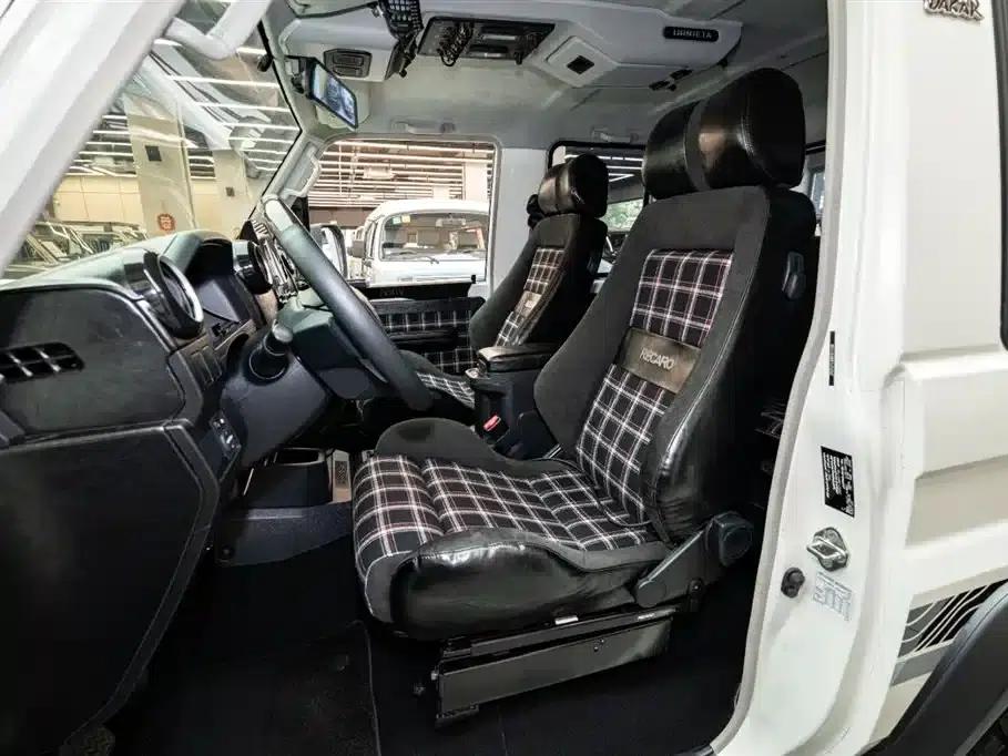 Land Cruiser (Imported) LC71 2024 Model 4.0L Manual — миниатюра 8
