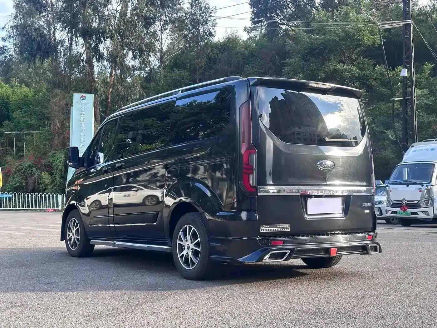 Tourneo 2023 2.0T Automatic Luxury Edition — миниатюра 12