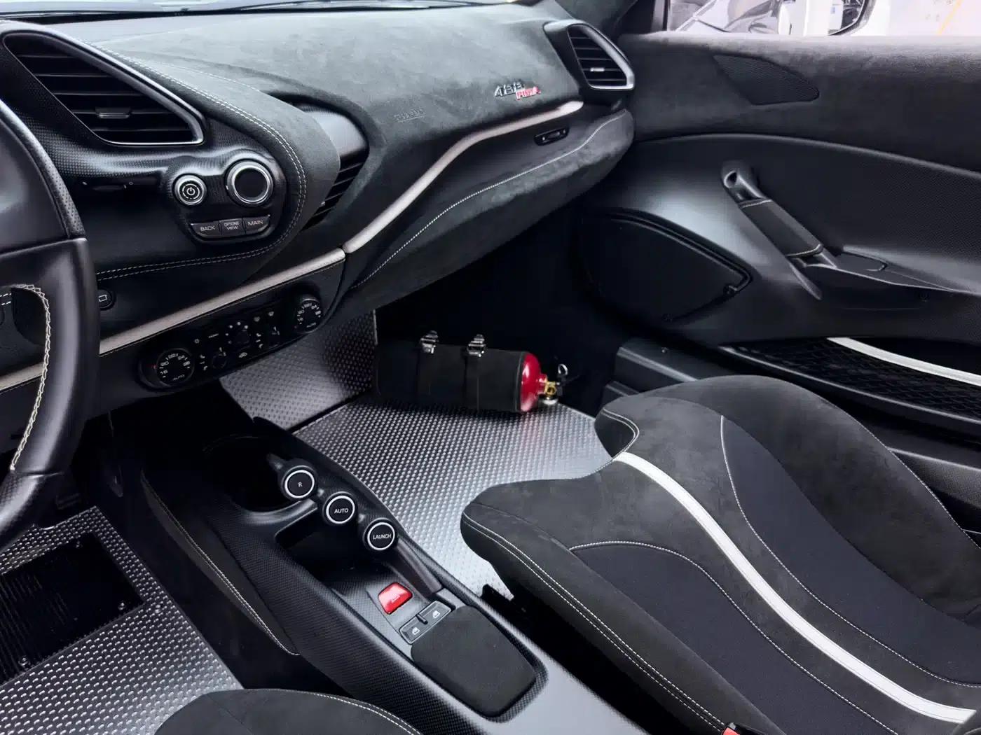 2015 Ferrari 488 GTB — миниатюра 30