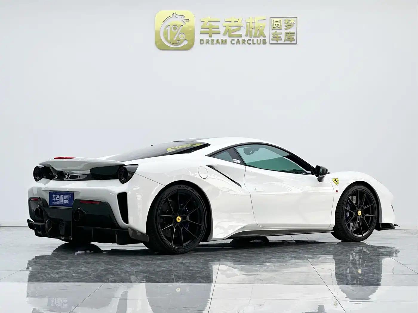 2015 Ferrari 488 GTB — миниатюра 4