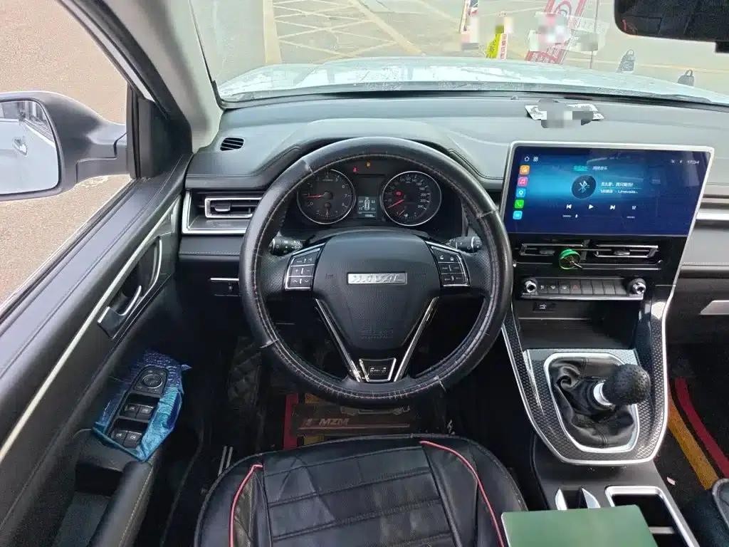 Haval M6 2021 PLUS 1.5T Manual Luxury Intelligent Connectivity Edition — миниатюра 3