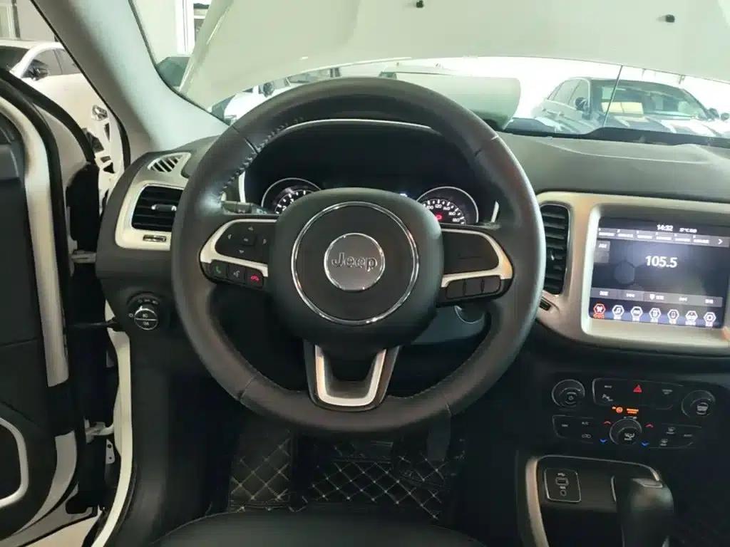Compass 2019 200T Automatic Home Enjoyment - Connected Large Screen Edition — миниатюра 11