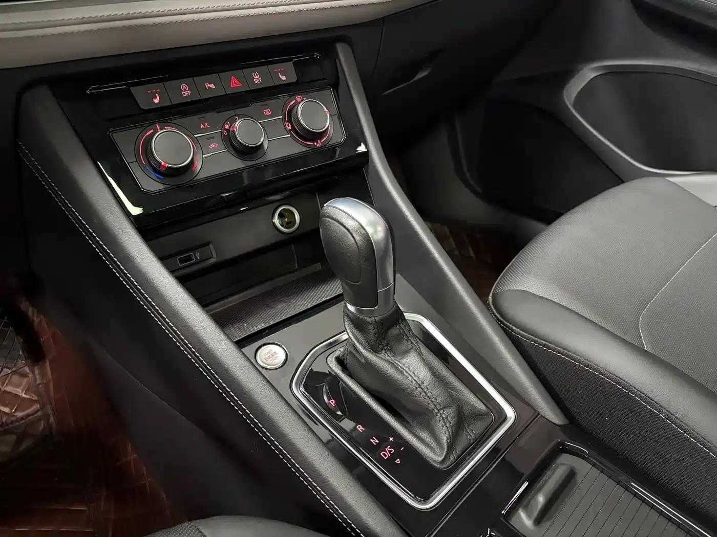 Jetta VS7 2023 280TSI Automatic Enjoy Edition — миниатюра 12