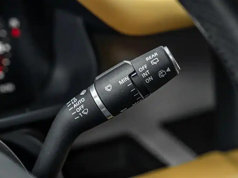2023 Land Rover Defender Facelift 110 3.0T P400 X-DYNAMIC HSE — миниатюра 12