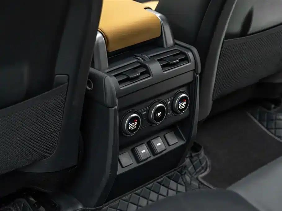 2023 Land Rover Defender Facelift 110 3.0T P400 X-DYNAMIC HSE — миниатюра 25