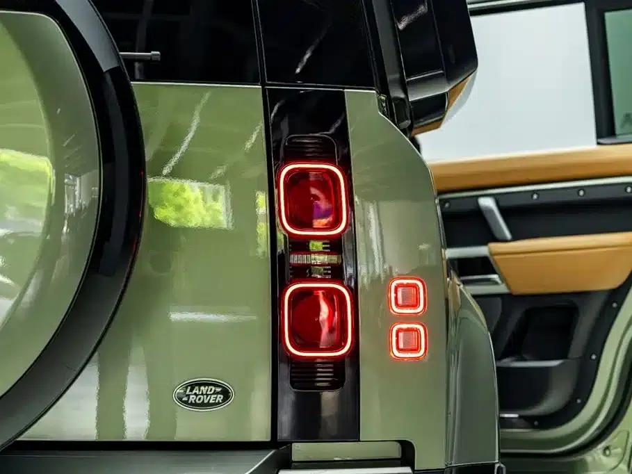 2023 Land Rover Defender Facelift 110 3.0T P400 X-DYNAMIC HSE — миниатюра 33