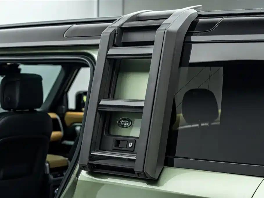 2023 Land Rover Defender Facelift 110 3.0T P400 X-DYNAMIC HSE — миниатюра 36