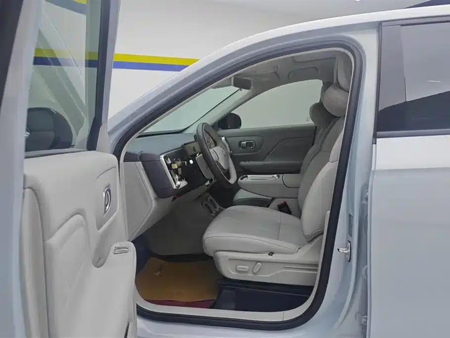 Leapmotor B10 2025 Model with 600 LiDAR — миниатюра 9