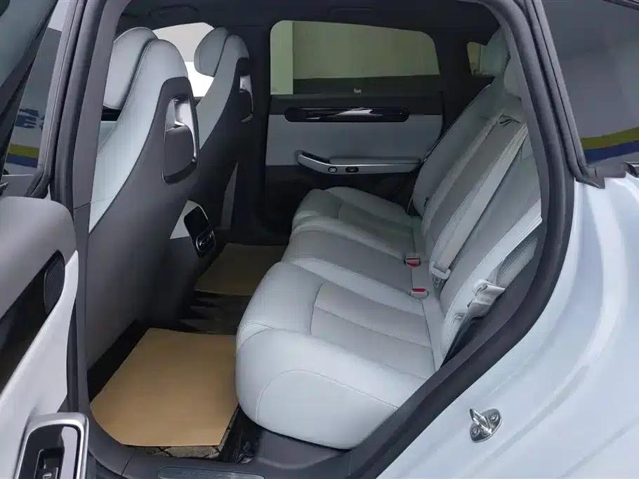 Leapmotor C01 2023 Range Extender 216 Comfort Edition — миниатюра 11