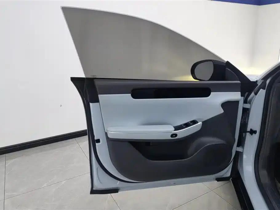 Leapmotor C01 2023 Range Extender 216 Comfort Edition — миниатюра 7