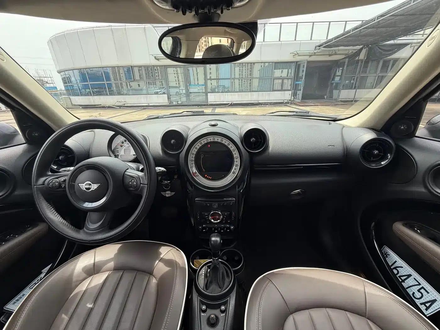 MINI COUNTRYMAN 2014 1.6L COOPER Excitement — миниатюра 4