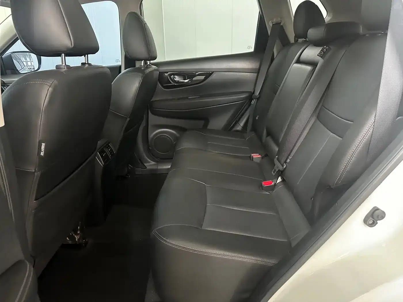 Nissan X-Trail 2023 Classic 2.0L 2WD Intelligent Connectivity Premium Edition — миниатюра 17