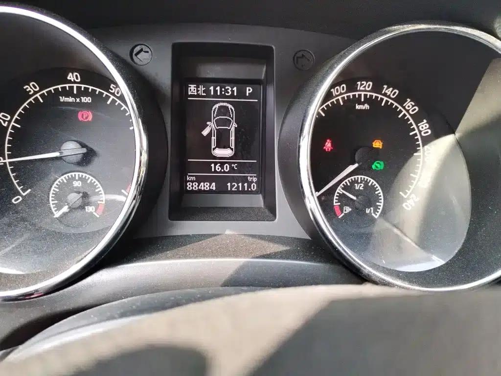Yeti 2014 1.8TSI DSG Polar Edition — миниатюра 3