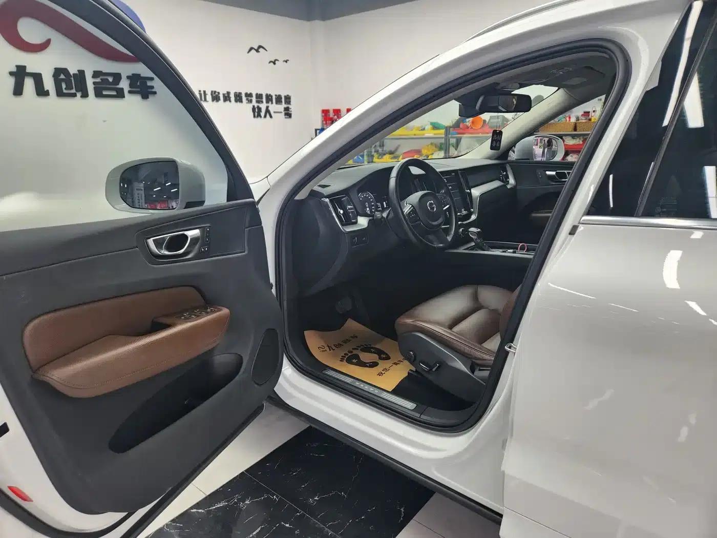 Volvo XC60 2019 T5 AWD Smart Edition (China VI Emission Standard) — миниатюра 4