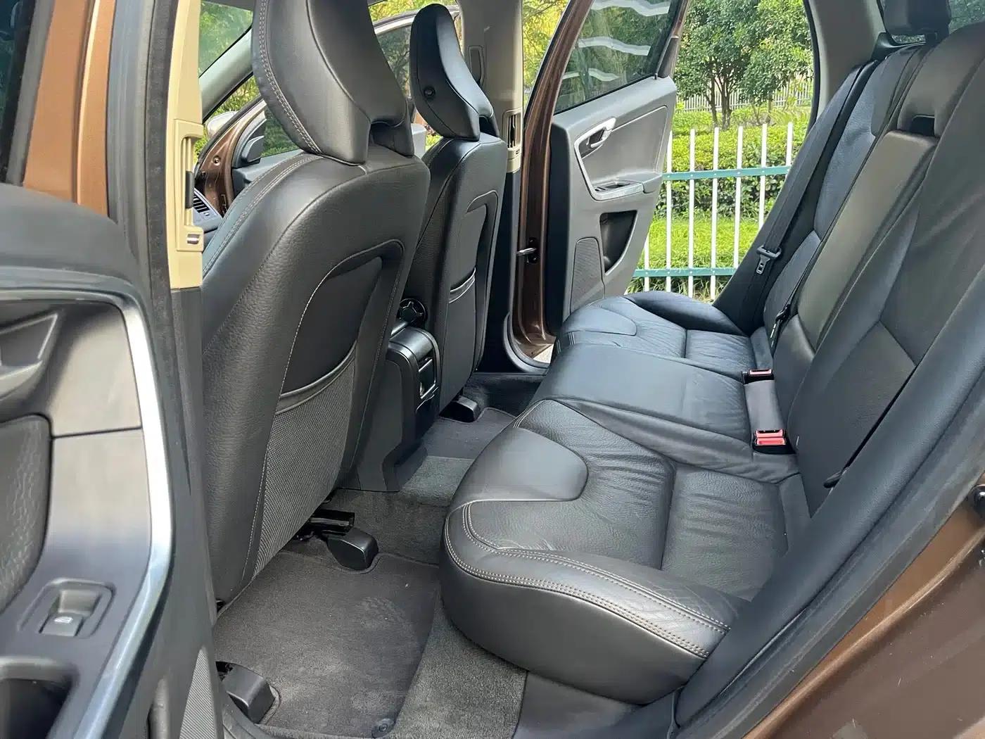 2013 Volvo XC60 Imported T5 Smart Edition — миниатюра 6