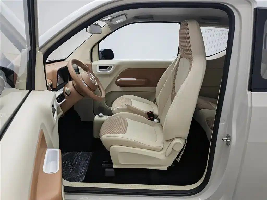 Hongguang MINIEV 2024 Third Generation 215km/h Advanced Edition — миниатюра 10