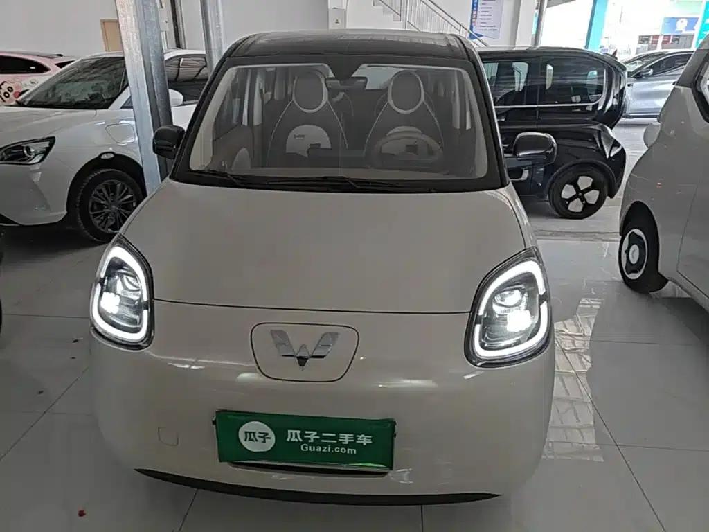 Hongguang MINIEV 2025 Fourth Generation Four-Door Premium+ Edition — миниатюра 3