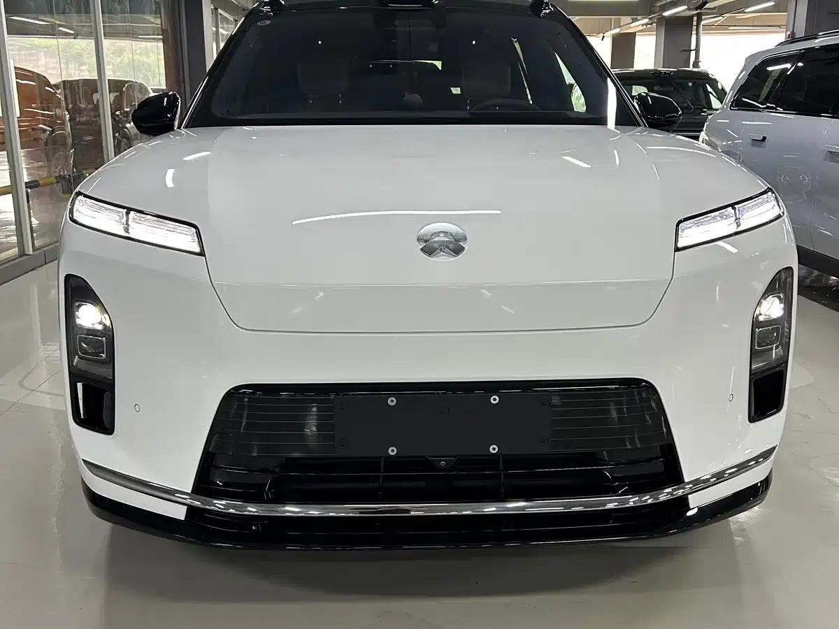 NIO ES8 2026 Model Six-Seat Executive Luxury Edition — миниатюра 2