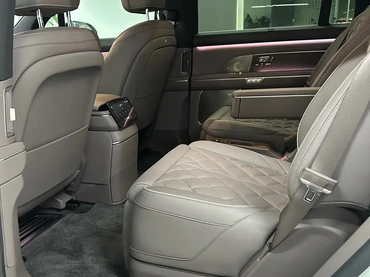 NIO ES8 2026 Model Six-Seat Executive Luxury Edition — миниатюра 5