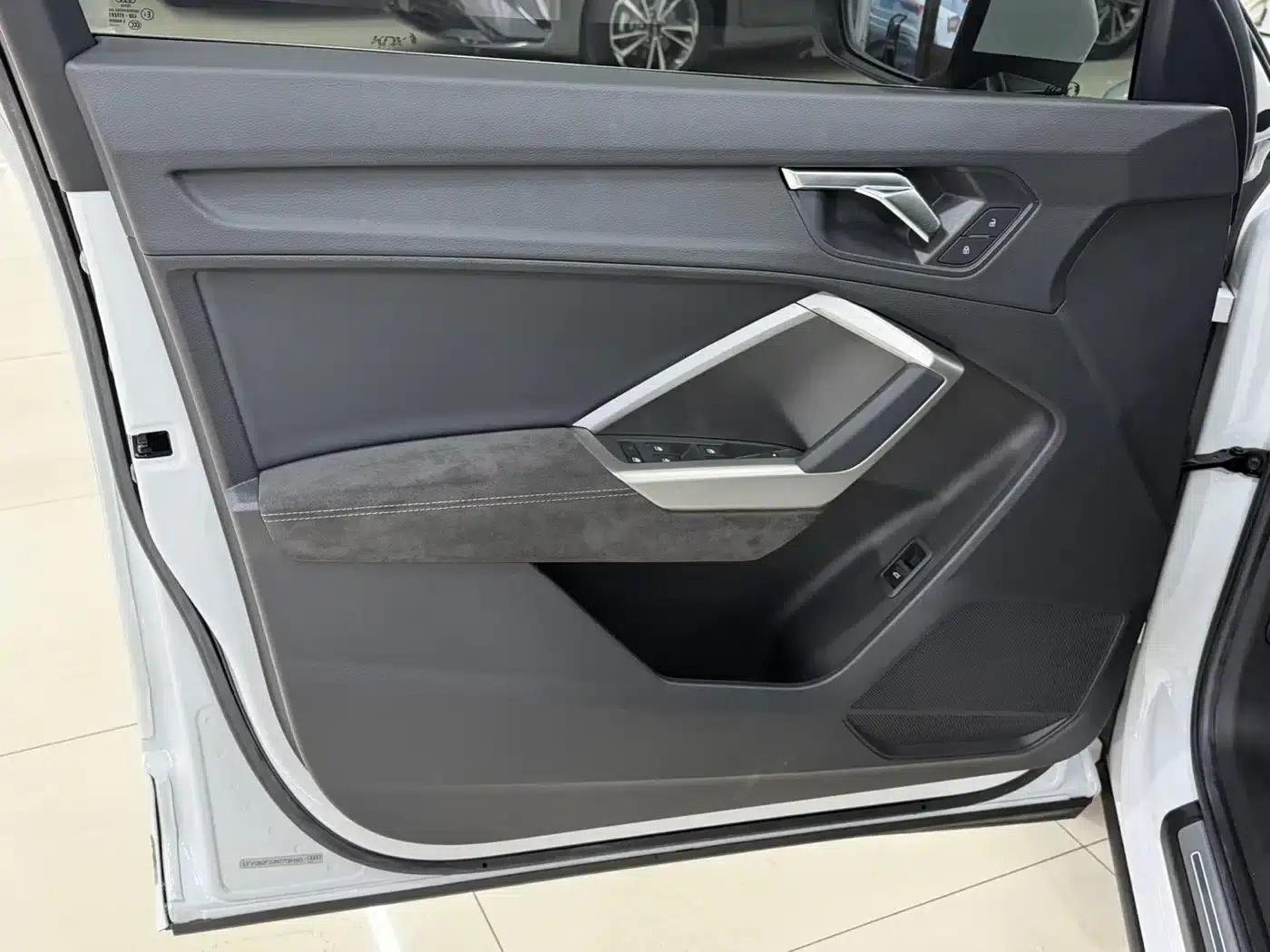 Audi Q3 2022 35 TFSI Fashion Dynamic Edition — миниатюра 8