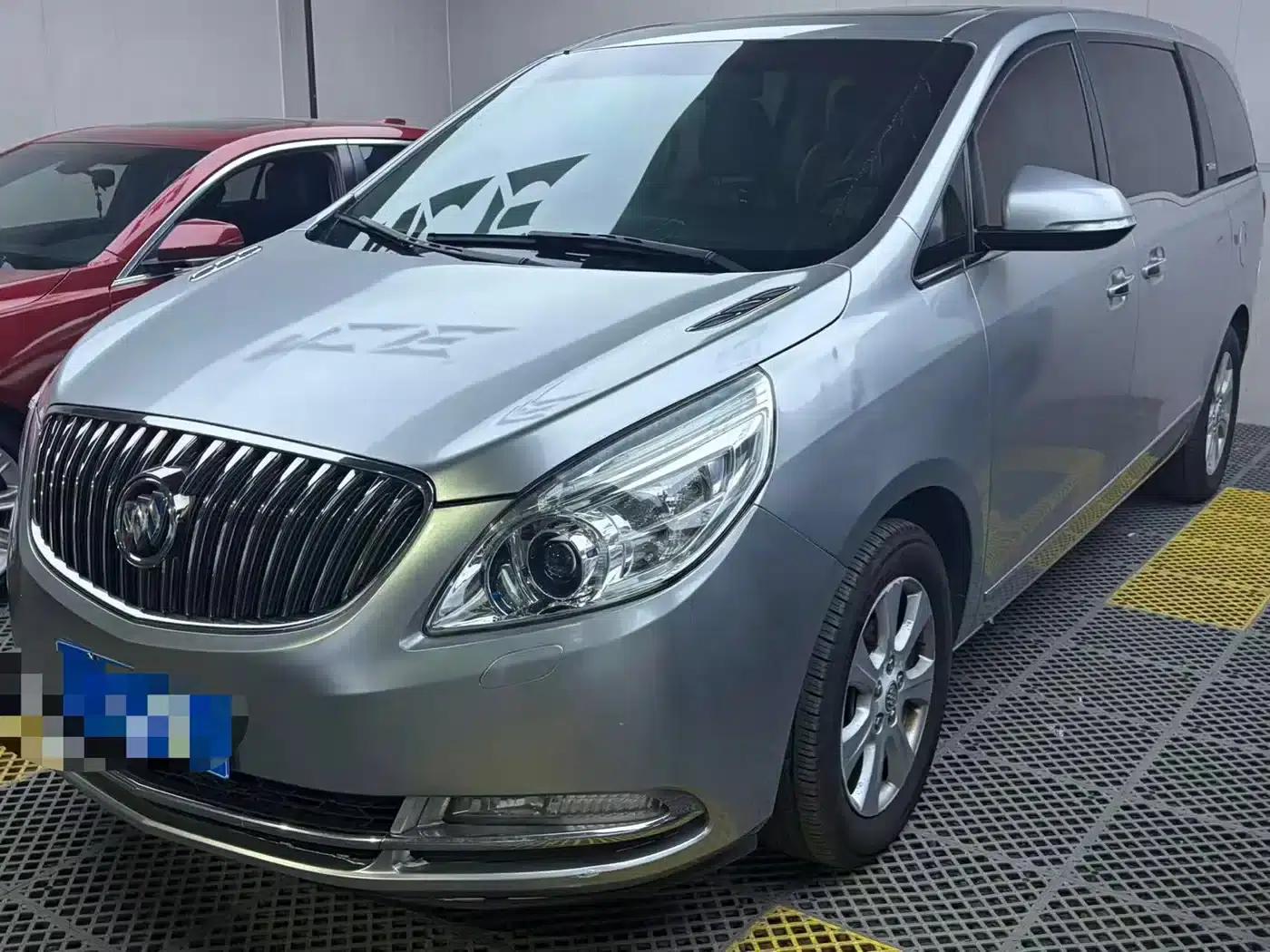 Buick GL8 2014 3.0L XT Luxury Business Flagship Edition — миниатюра 1