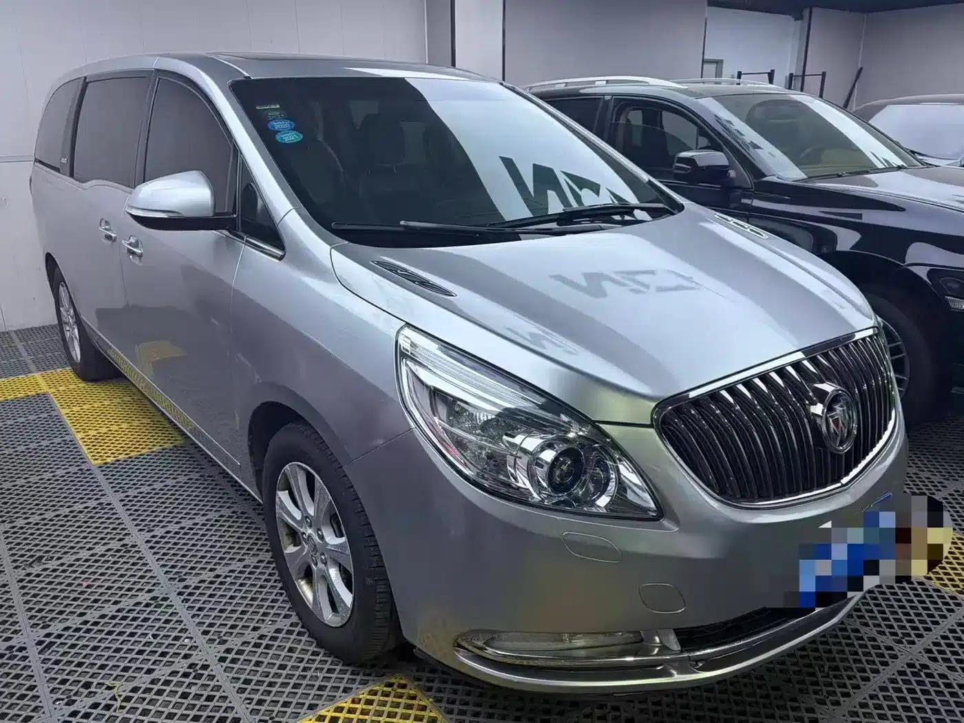 Buick GL8 2014 3.0L XT Luxury Business Flagship Edition — миниатюра 3