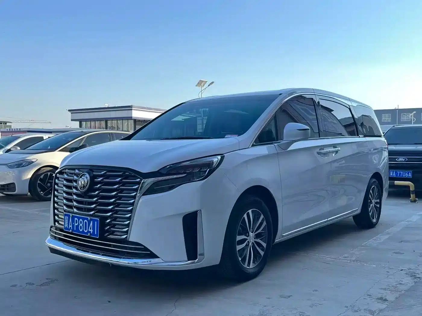 Buick GL8 2023 ES Luxury Comfort Edition — миниатюра 1