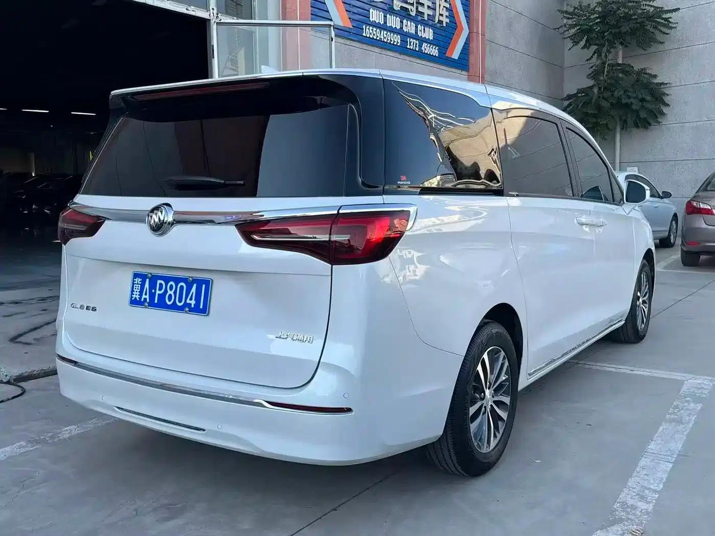 Buick GL8 2023 ES Luxury Comfort Edition — миниатюра 4