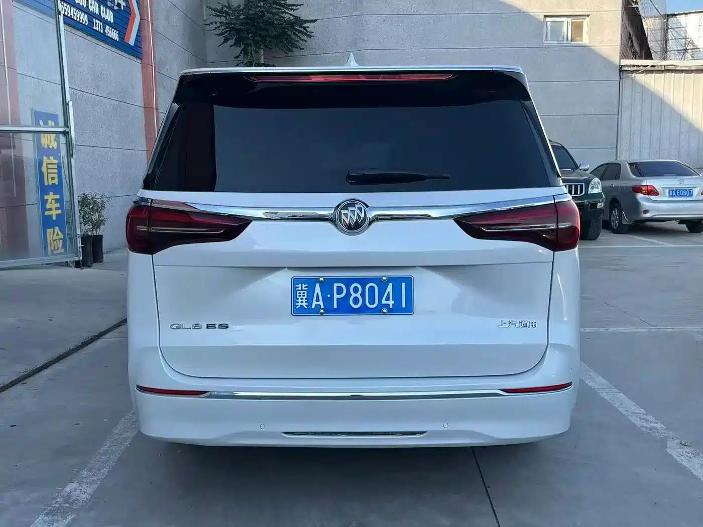 Buick GL8 2023 ES Luxury Comfort Edition — миниатюра 5