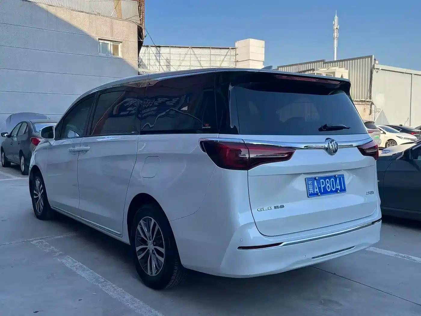 Buick GL8 2023 ES Luxury Comfort Edition — миниатюра 6