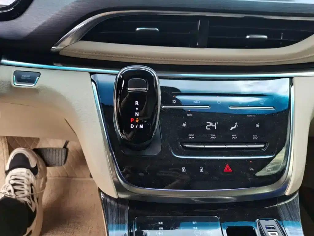 Buick GL8 2023 Land Business Class Premium Edition — миниатюра 14
