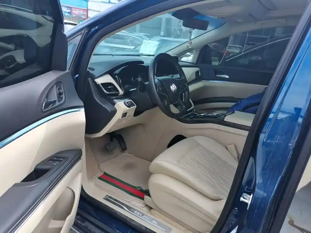 Buick GL8 2023 Land Business Class Premium Edition — миниатюра 16