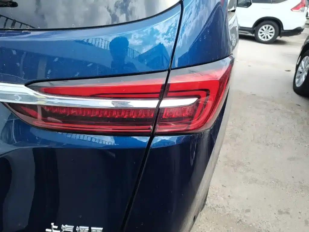 Buick GL8 2023 Land Business Class Premium Edition — миниатюра 8