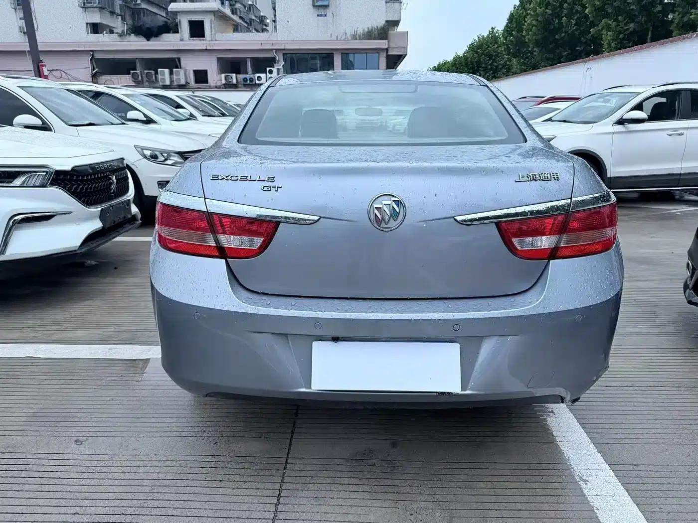Buick Excelle GT 1.6L Manual Entry-Level Edition (2012) — миниатюра 8