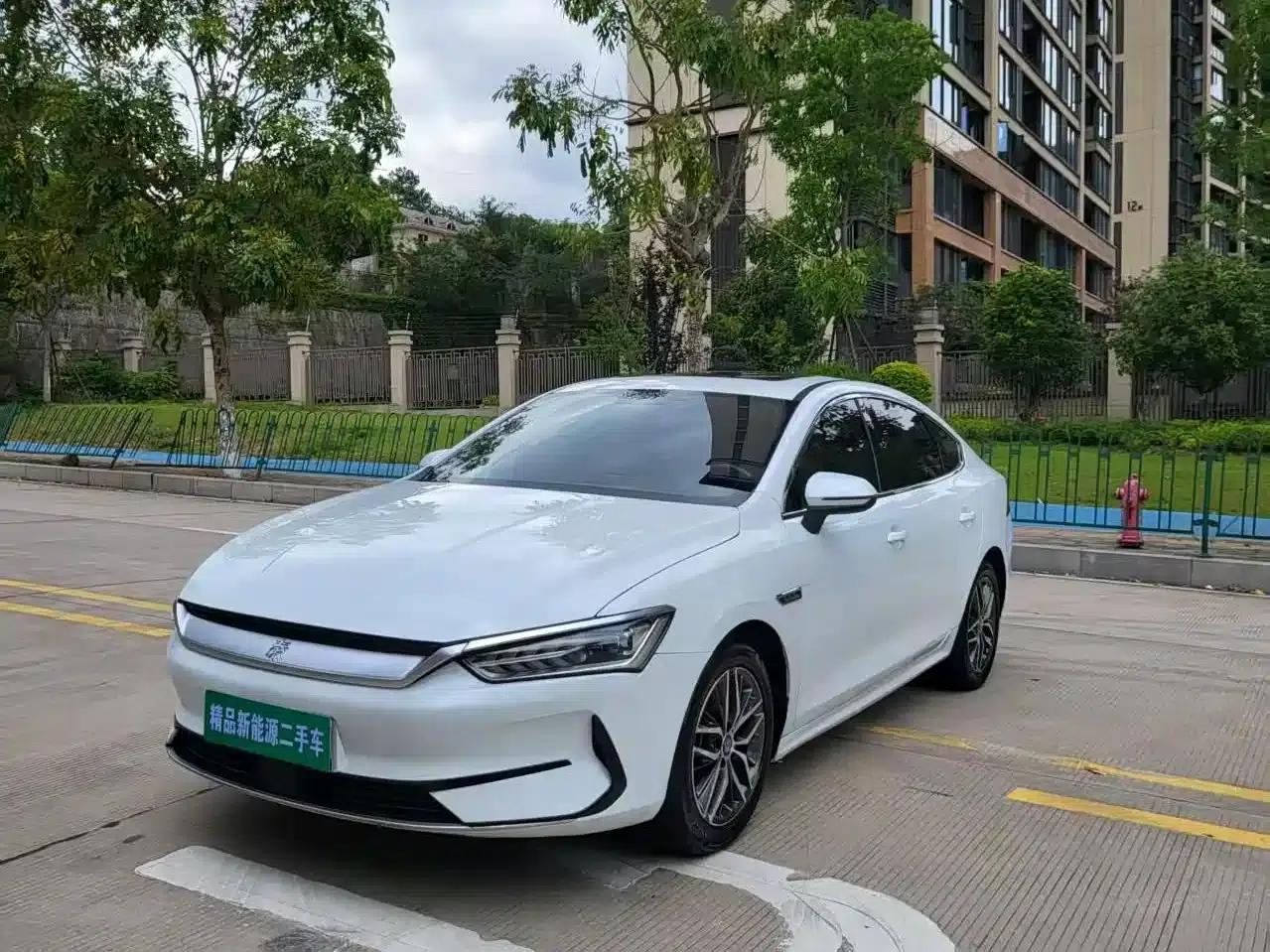 Qin PLUS 2021 EV 500KM Luxury Edition — миниатюра 1