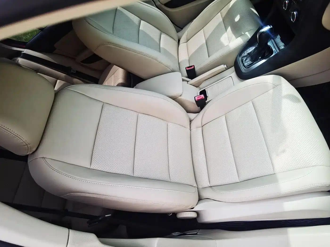 2012 Golf 1.6 Automatic Comfort — миниатюра 10