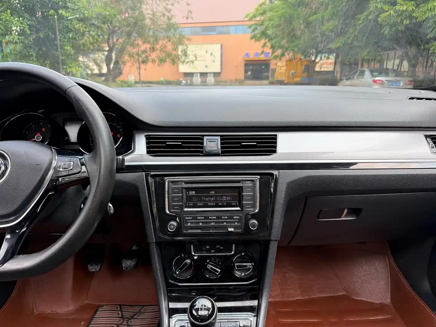 2018 Volkswagen Bora 1.5L Manual Comfort Model — миниатюра 15