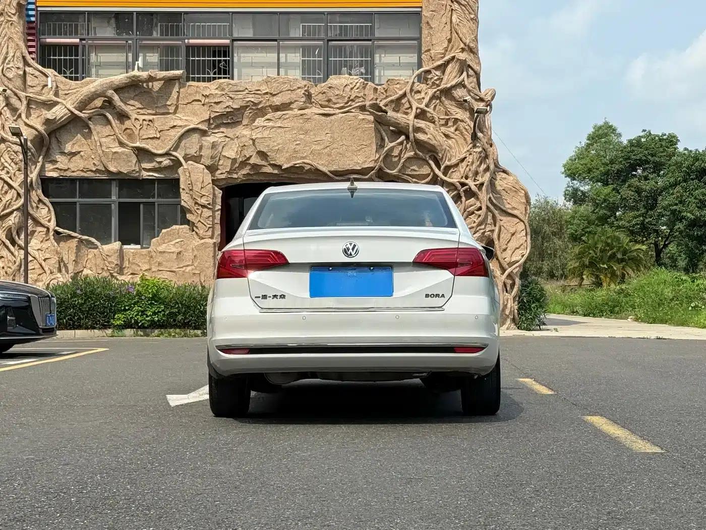 2018 Volkswagen Bora 1.5L Manual Comfort Model — миниатюра 5