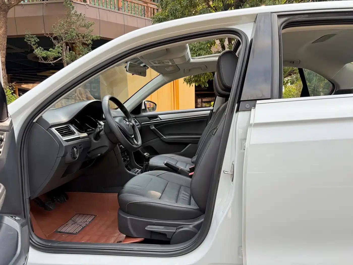 2018 Volkswagen Bora 1.5L Manual Comfort Model — миниатюра 6