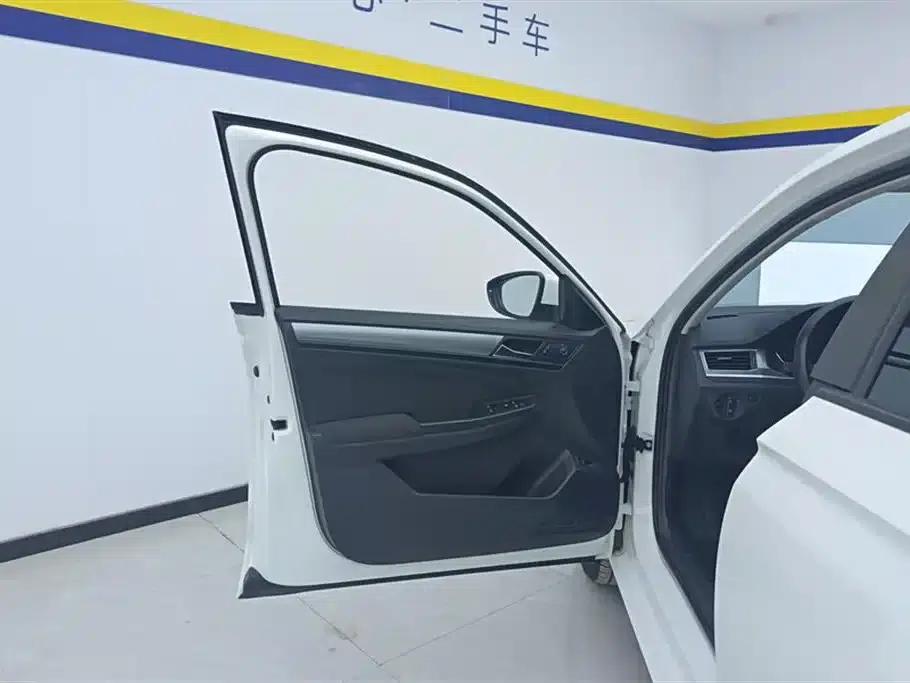 2019 Volkswagen Bora Facelift: Bora Legend 1.5L Automatic Fashion Model (China VI Emission Standard) — миниатюра 7
