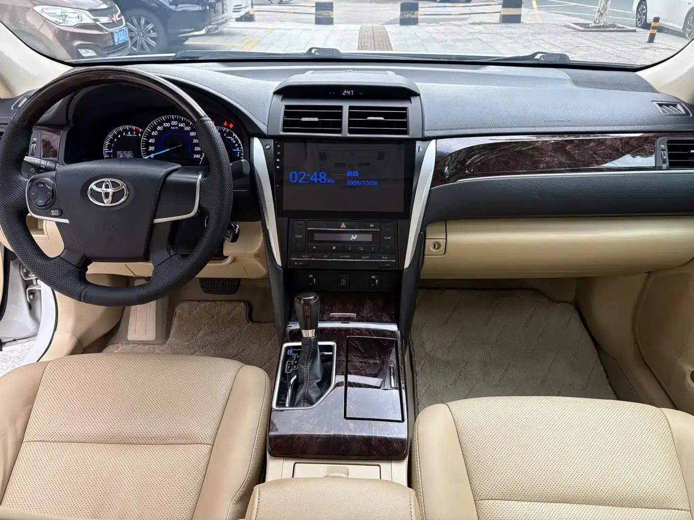 Camry 2016 2.0G 10th Anniversary Leading Edition — миниатюра 6