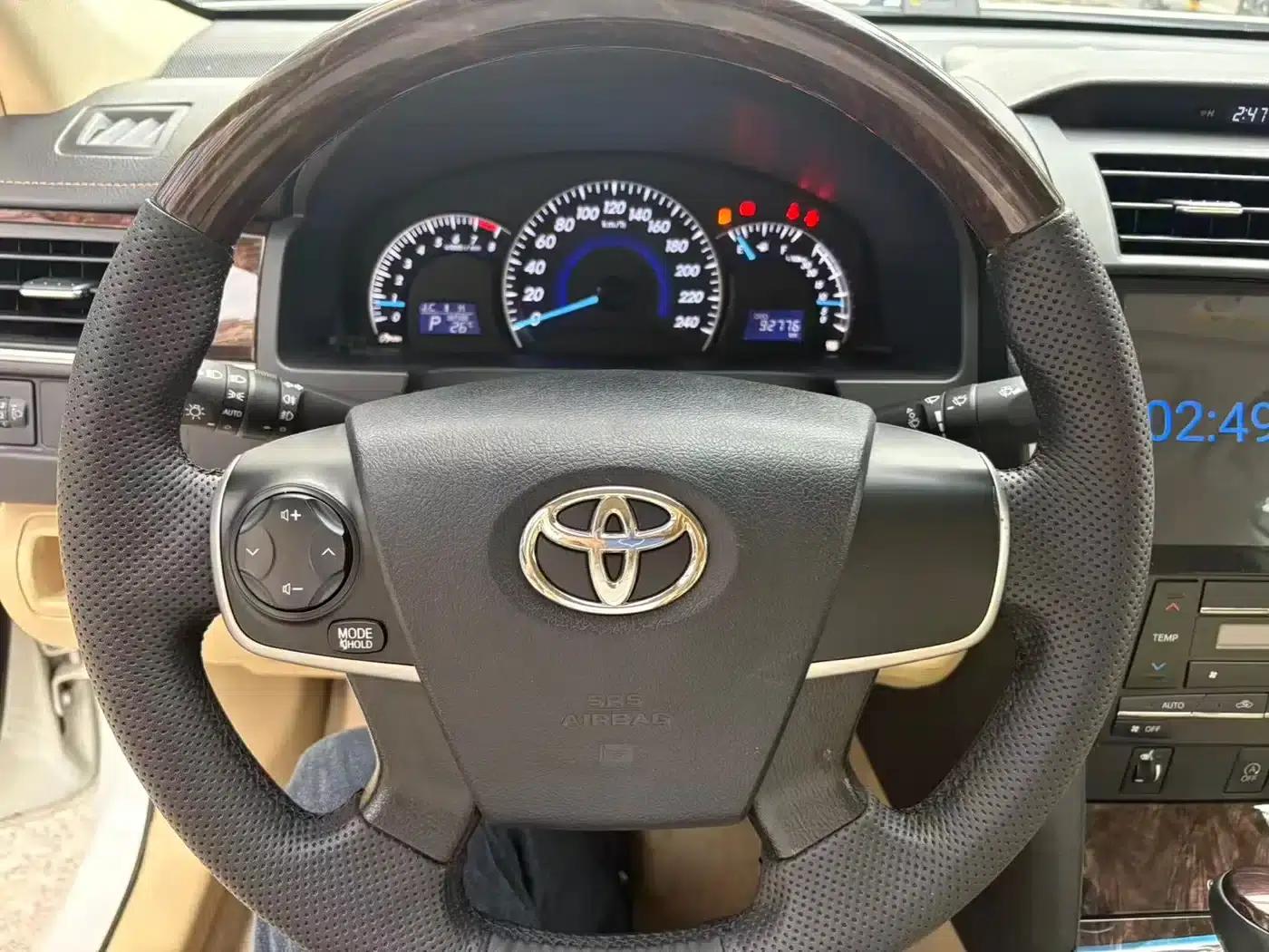 Camry 2016 2.0G 10th Anniversary Leading Edition — миниатюра 8