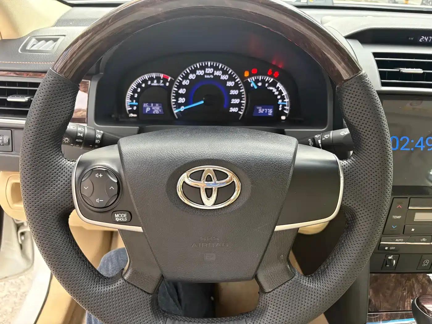 Camry 2016 2.0G 10th Anniversary Leading Edition — миниатюра 9
