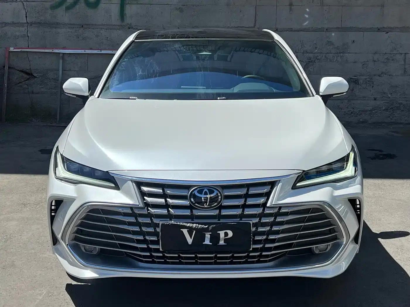 2024 Toyota Avalon Hybrid 2.0L Luxury Edition — миниатюра 2