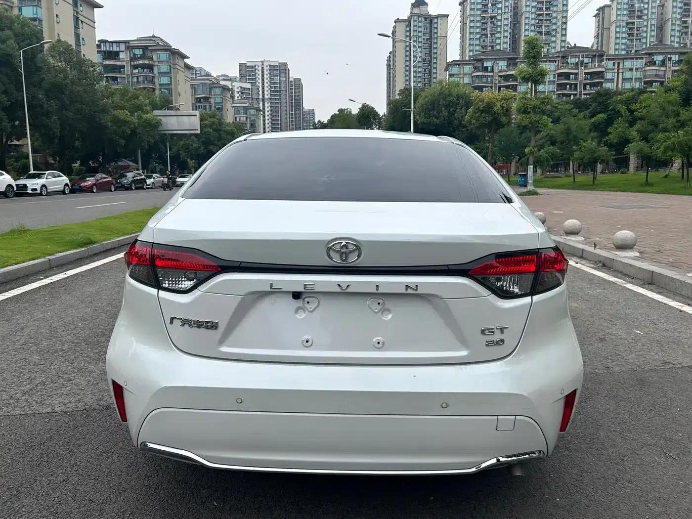 2021 Geely Lingshang 2.0L Luxury Edition — миниатюра 6