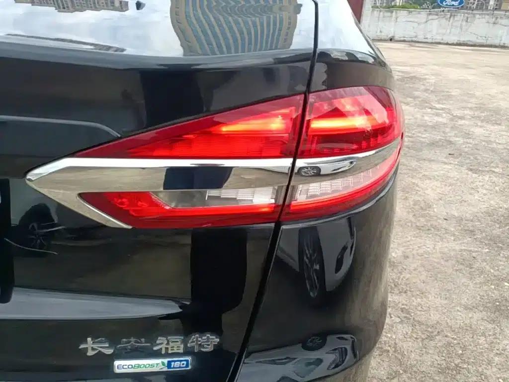 2018 Ford Mondeo EcoBoost 180 Intelligent Fashion Edition (China VI Emission Standard) — миниатюра 8
