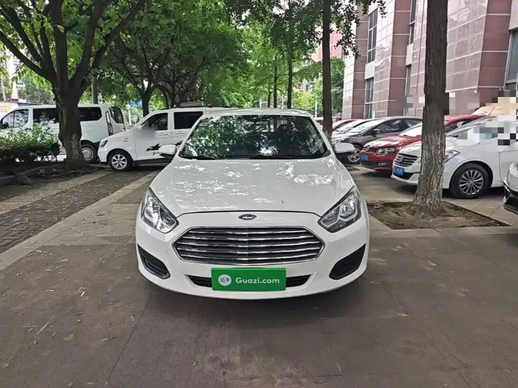 2017 Ford Focus Facelift 1.5L Manual Comfort Model — миниатюра 3