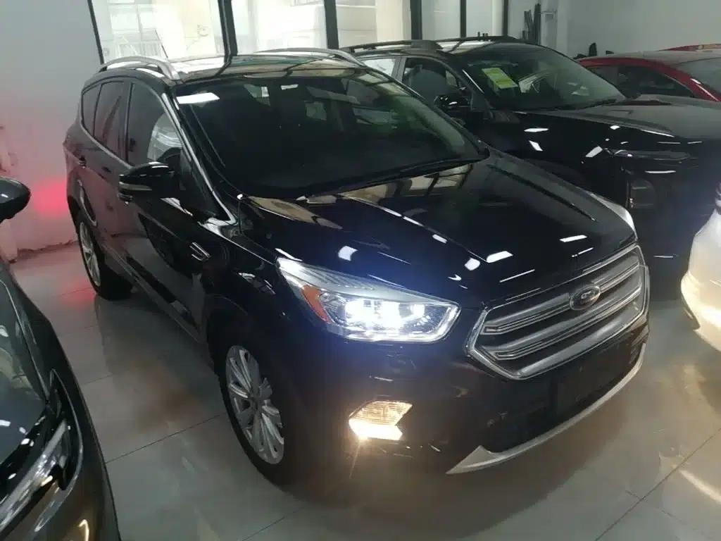 2017 Ford Kuga EcoBoost 245 AWD Luxury Edition — миниатюра 4